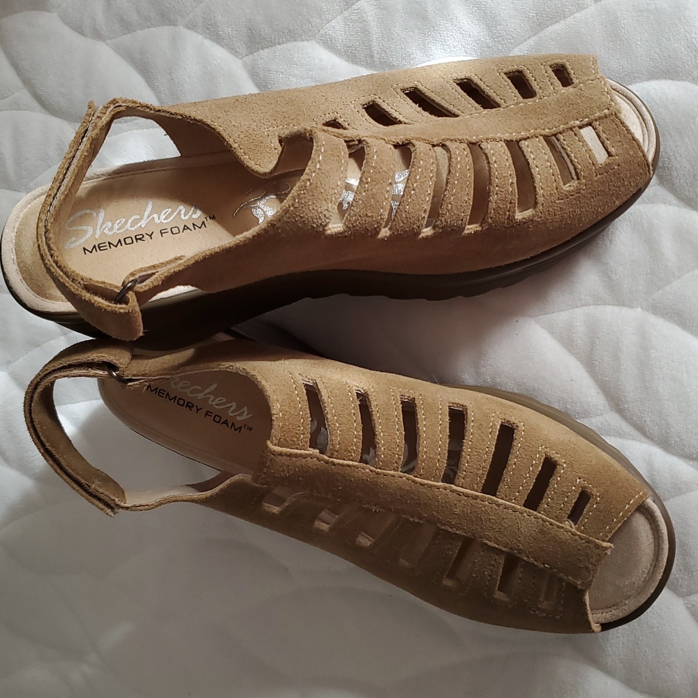 Skechers (Trapezoid) tan suede slingback platform sandals.